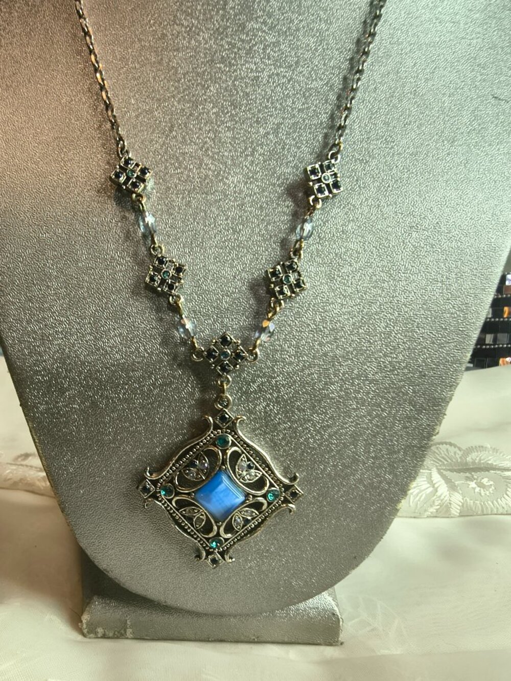 Avon by Nina Ricci Silver Tone Blue Stone Necklace